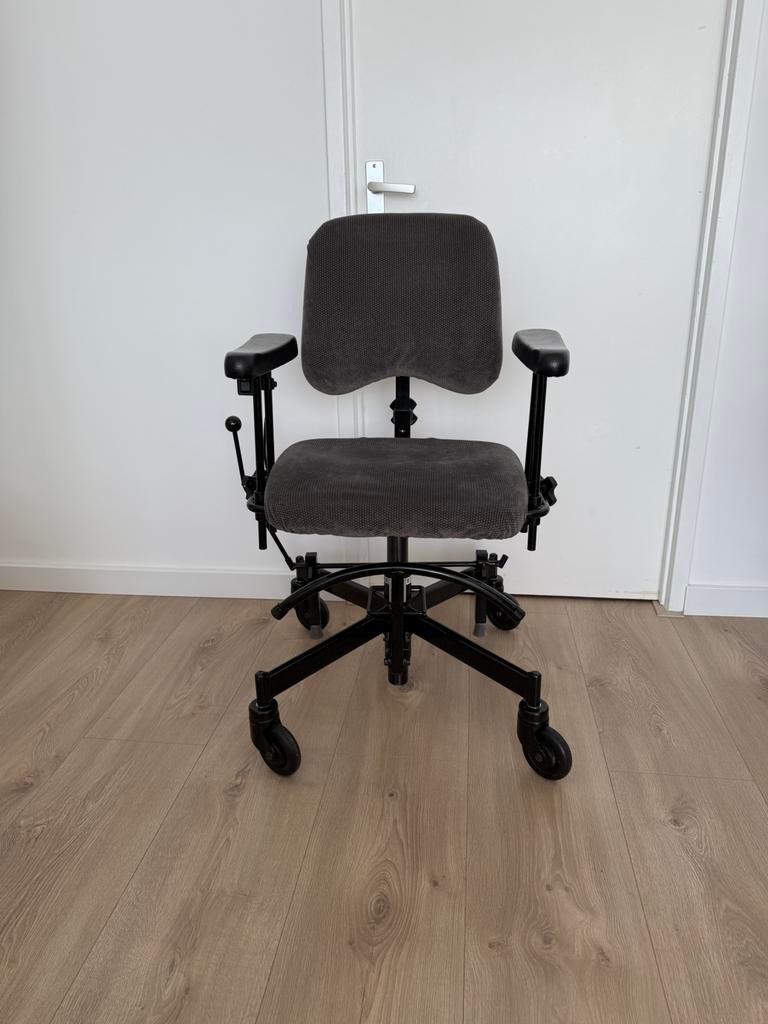 Mercado REAL 9000 Trippelstoel Elektrisch, Diversen, Rolstoelen, Zo goed als nieuw, Elektrische rolstoel, Ophalen of Verzenden