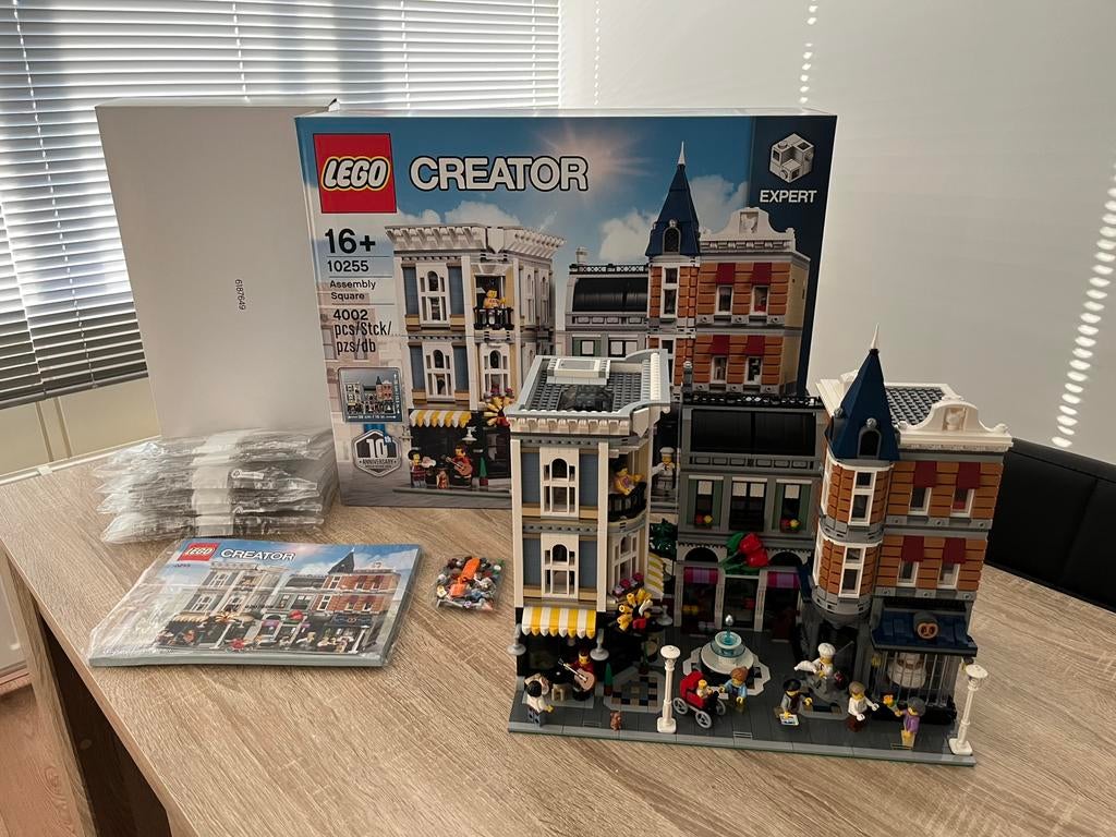 LEGO 10255 Assembly Square | Nieuwstaat 100% compleet, Ophalen, Zo goed als nieuw, Complete set, Lego