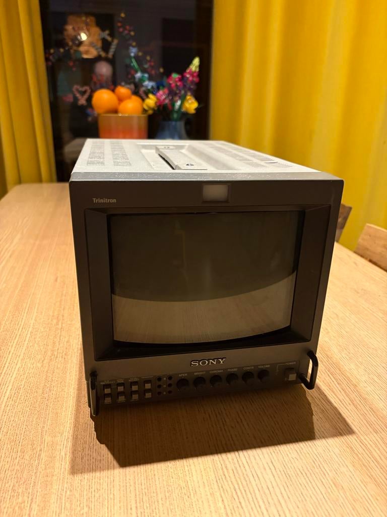 Sony Trinitron 9” PVM 9042QM, Ophalen of Verzenden, Gebruikt, Minder dan 40 cm, Sony