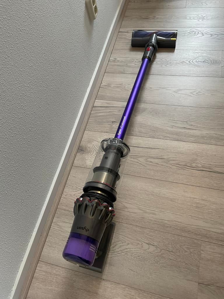Dyson V11 Advanced (slechts 2 weken oud!), Witgoed en Apparatuur, Ophalen of Verzenden, Zo goed als nieuw, Reservoir, Stofzuiger