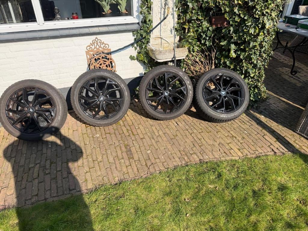Set van 4  licht metalen velgen met winterbanden, Auto-onderdelen, Banden en Velgen, Ophalen, 18 inch, Banden en Velgen, Winterbanden