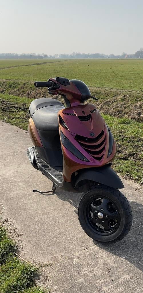 Piaggio zip 125cc 4 takt brom, Fietsen en Brommers, Ophalen, Zo goed als nieuw, Benzine, Zip