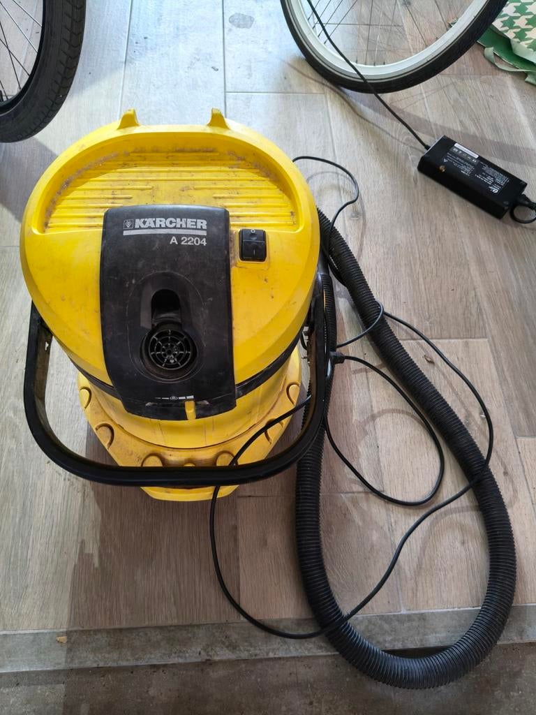 Kärcher A 2204 Waterstofzuiger - Krachtig en Betrouwbaar, Ophalen, Gebruikt, Waterstofzuiger, Minder dan 1200 watt