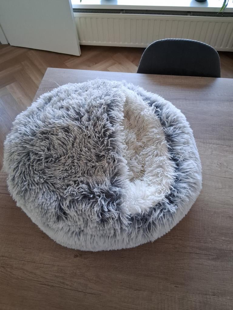 Katten/hondenmand, Ophalen, Zo goed als nieuw, Polyester