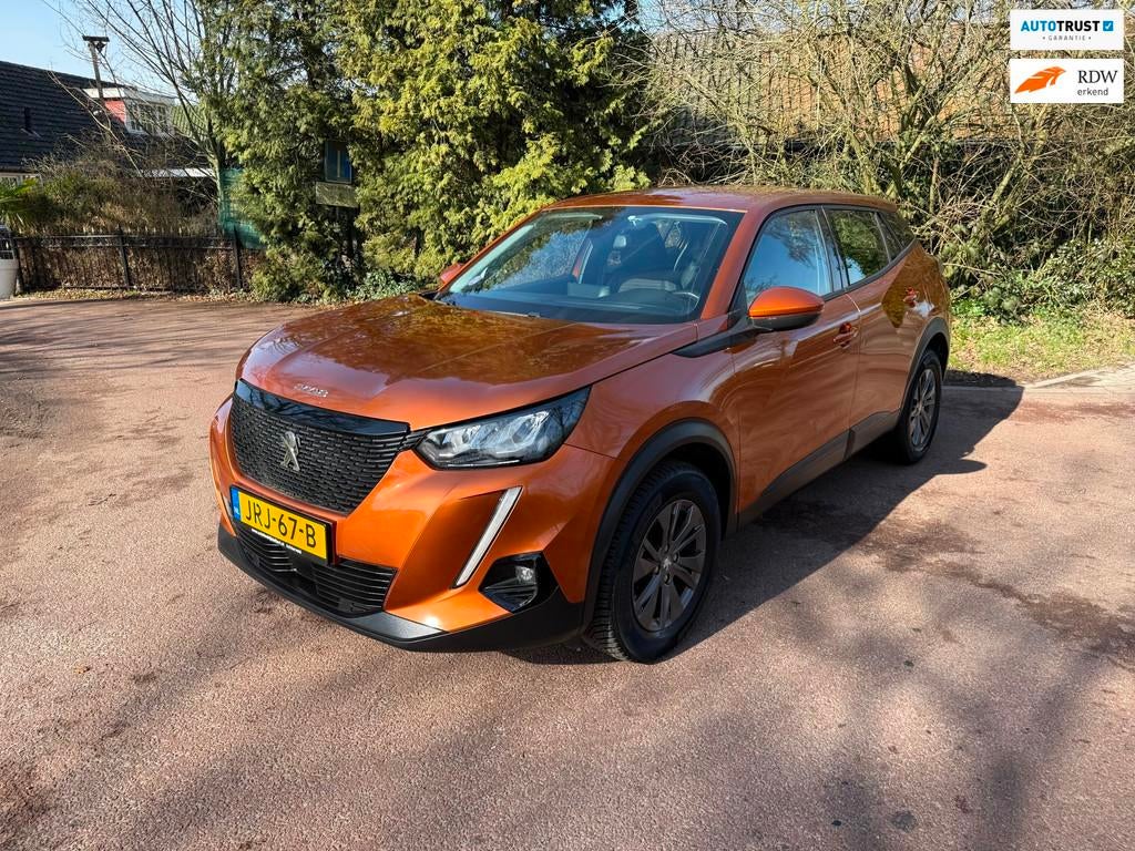 Peugeot 2008 1.2 PureTech Active / Navi / Automaat / CarPlay, Auto's, Gebruikt, Euro 6, USB, 1180 kg