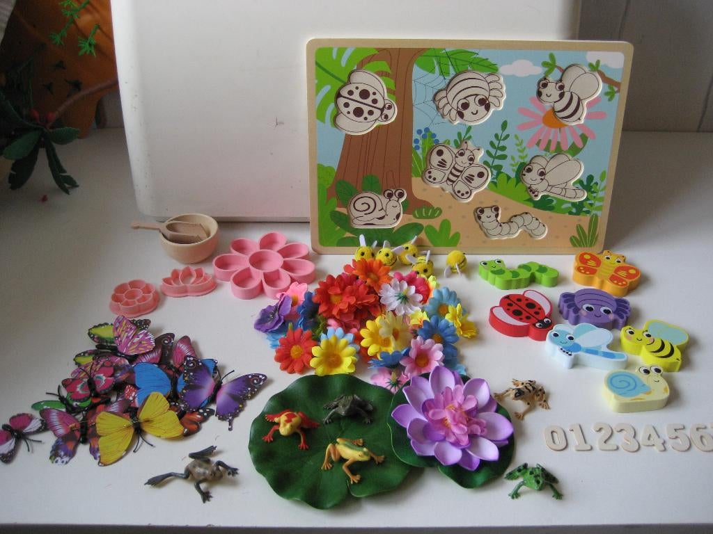 speelset thema lente sensorisch spel met houten figuren, Ophalen of Verzenden, Zo goed als nieuw