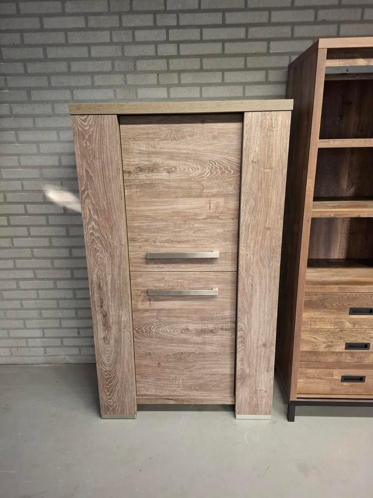 Mooie kast zware uitvoering, Ophalen, Met deur(en), 100 tot 150 cm, 50 tot 100 cm