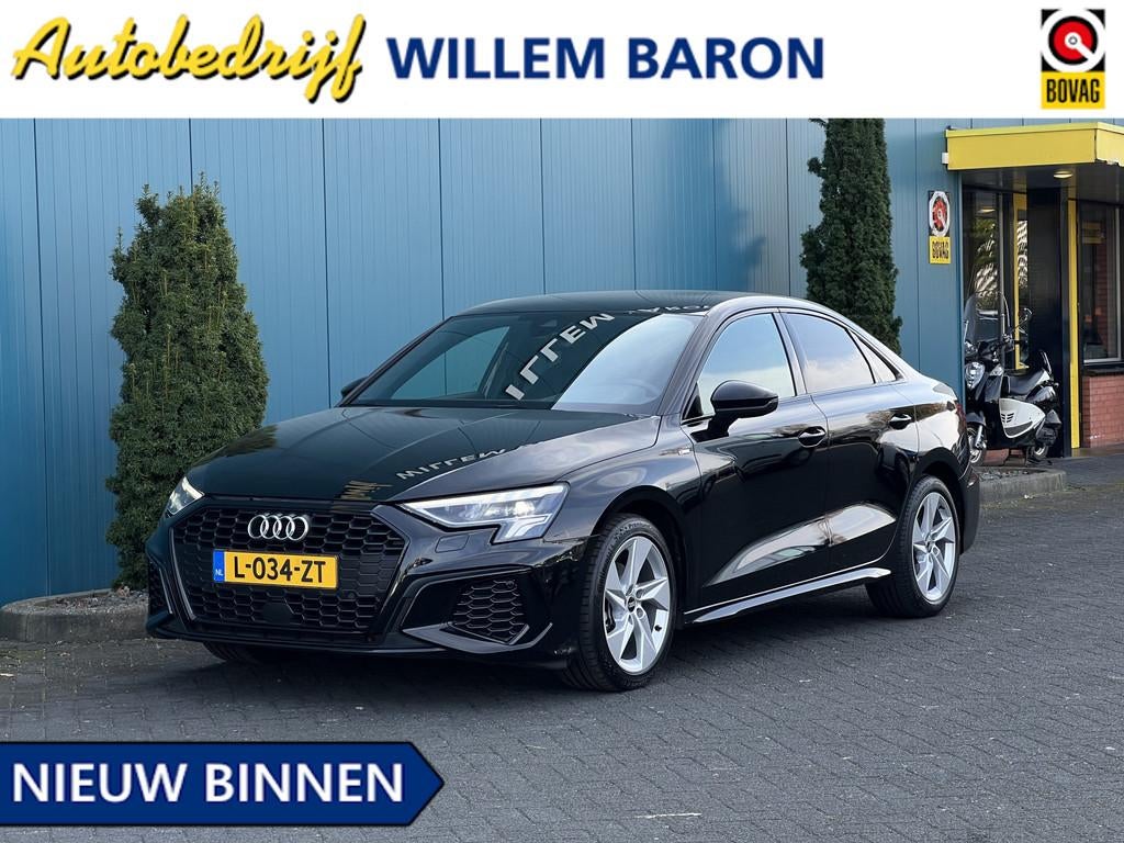 Audi A3 Limousine 30 TFSI AUT. S-Line CARPLAY | CRUISE | DIG, Gebruikt, Leder en Stof, Origineel Nederlands, Bedrijf