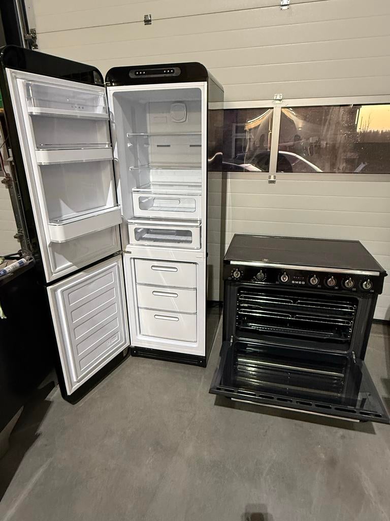 Smeg Koelkast en Fornuis - Zwart, Retro Design, Witgoed en Apparatuur, De laan 8, Bella, 200 liter of meer, 60 cm of meer