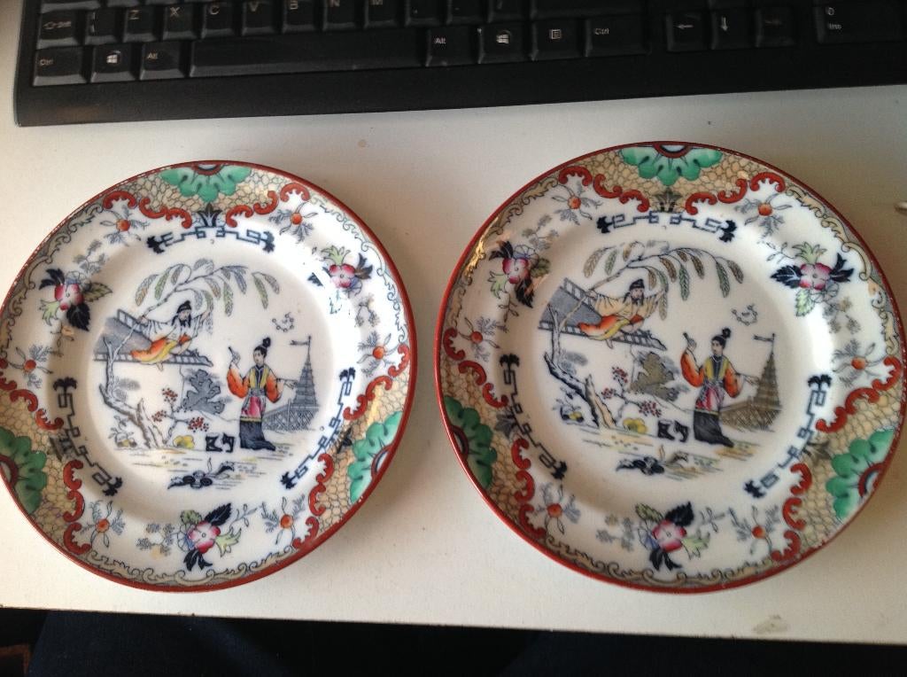 2 antieke borden P. Regout, motief "Timor", Ophalen of Verzenden