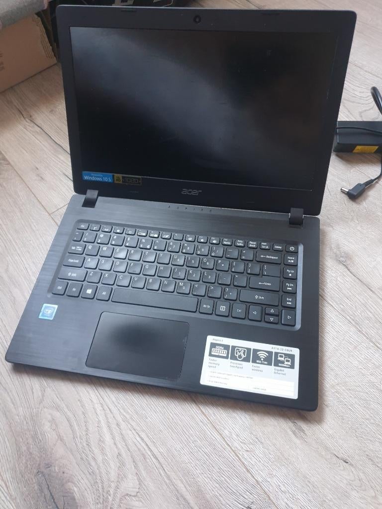 laptop te koop inclusief laptopsleeve- Niet werkend, Computers en Software, Windows Laptops, Niet werkend, 14 inch, SSD, Minder dan 2 Ghz