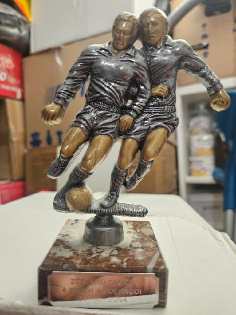 Voetbaltrofee Zeeland Sport 2004, Ophalen of Verzenden