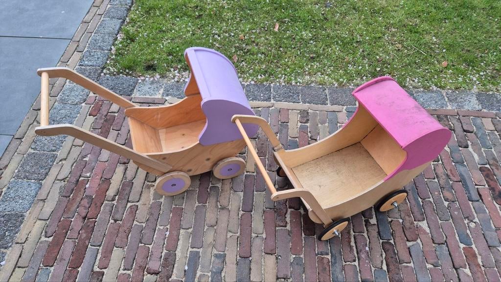 Handgemaakte houten poppenwagens - set van 2, Ophalen of Verzenden, Gebruikt, Babypop