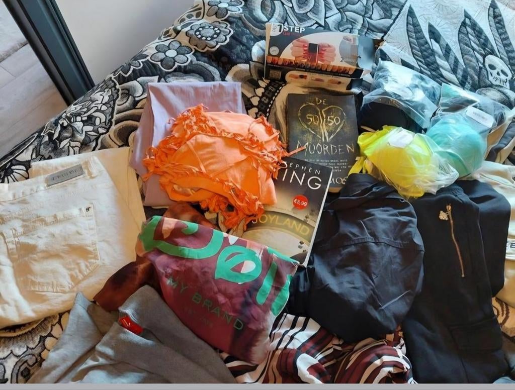 Koningsdag spullen.  Rommelmarkt, Parkiet