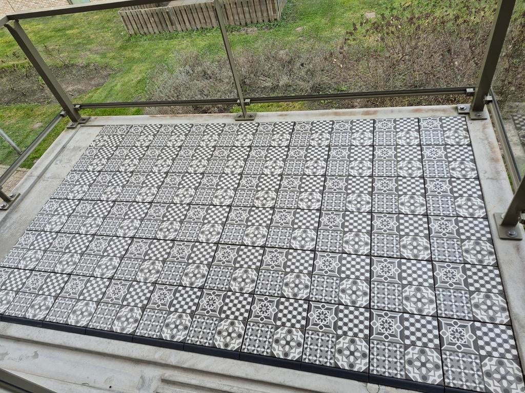 Balkontegels met motief, Ophalen