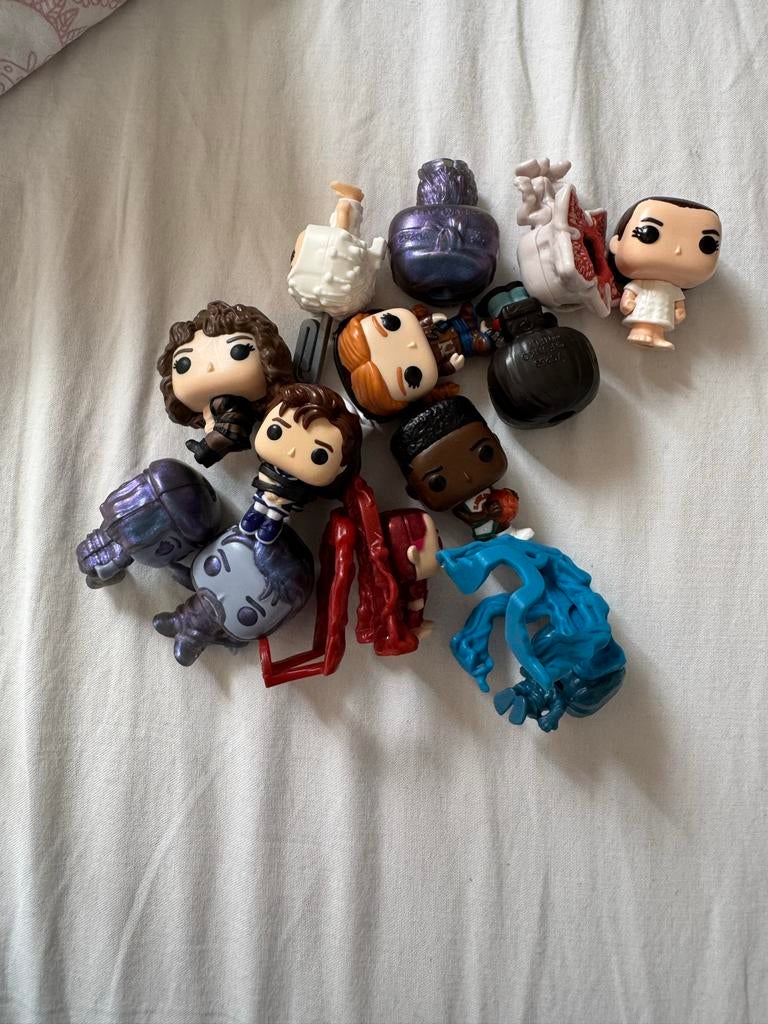 Diverse Stranger Things poppetjes uit Kinder Surprise eieren, Verzamelen, Ophalen of Verzenden, Gebruikt