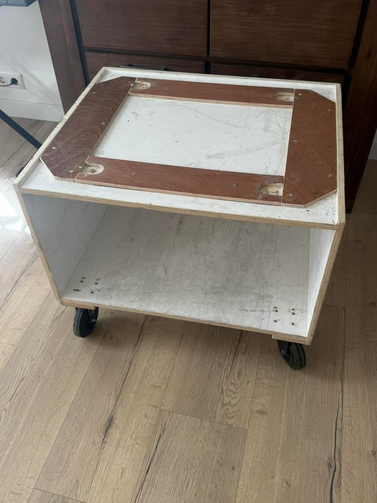 Stevige Flightcase Kist op Wielen, Ophalen, Zo goed als nieuw, Overige instrumenten, Flightcase