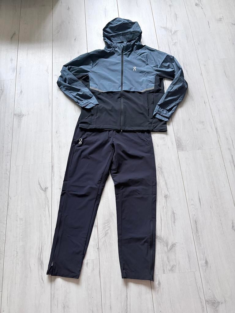 On Cloud trainingspak/ trackingsuit maat M/L., Ophalen of Verzenden, Zo goed als nieuw, Algemeen, Maat 48/50 (M)