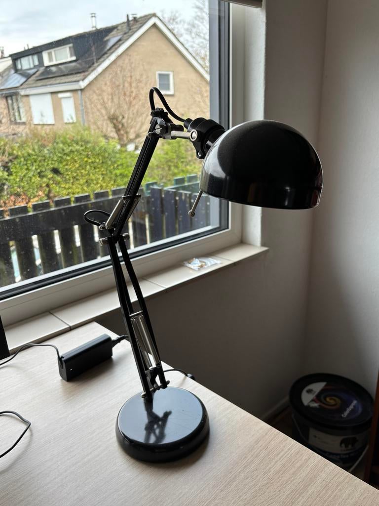 Nieuw - Zwarte bureaulamp met verstelbare arm, Ophalen, Nieuw, Metaal, 50 tot 75 cm