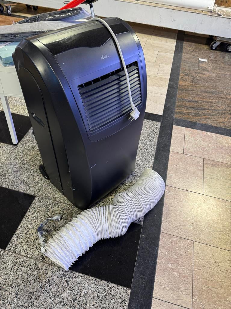 Mobiele airco met afvoerslang en raamafdichthoes, Ophalen, Gebruikt, Minder dan 60 m³, 2 snelheden