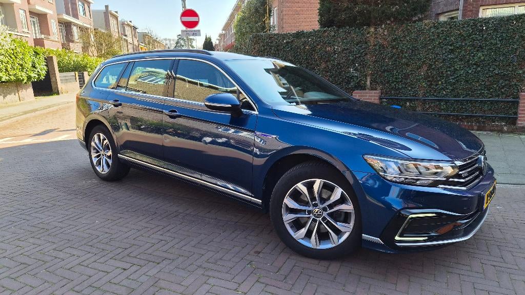 Passat GTE  2021, Volkswagen onderhouden, 56km volelektrisch, Stof, Euro 6, 4 cilinders, Blauw