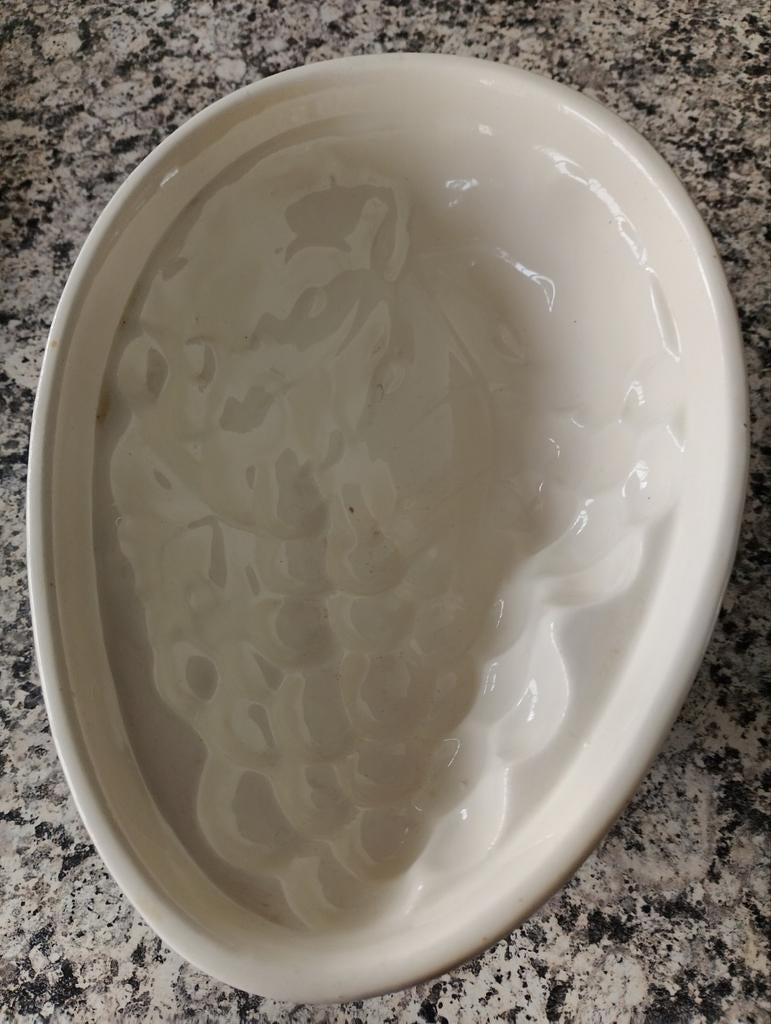 Vintage Porseleinen Puddingvorm - Druivenmotief, Ophalen of Verzenden, Gebruikt