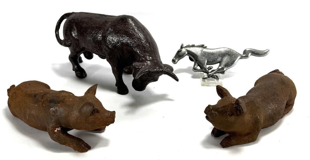 719. Gietijzeren beelden en Mustang logo, 20e eeuw, Ophalen of Verzenden