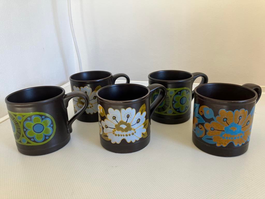 Retro. Mokken. Vijf stuks, in perfecte staat., Ophalen of Verzenden, Huis en Inrichting