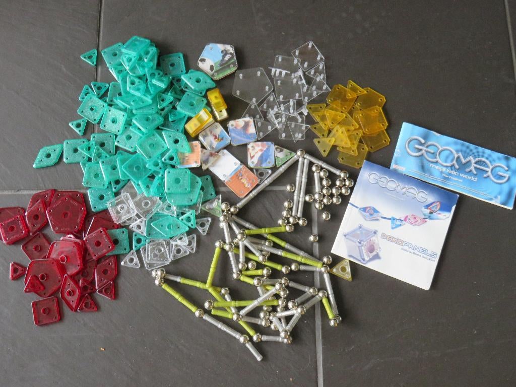 Geomag magneetset met staafjes, kogels en panels, 350delig, Ophalen of Verzenden, Gebruikt