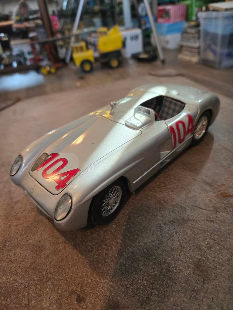 Mercedes-Benz 300 SLR Modelauto - Gedetailleerd, Hobby en Vrije tijd, Modelauto's | 1:18, Verzenden