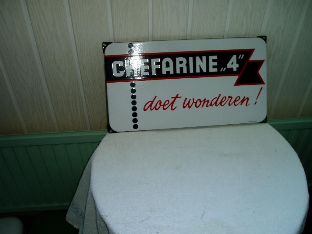 Chefarine ; 4 ; doet wonderen Emaille  bord, Ophalen, Gebruikt, Reclamebord