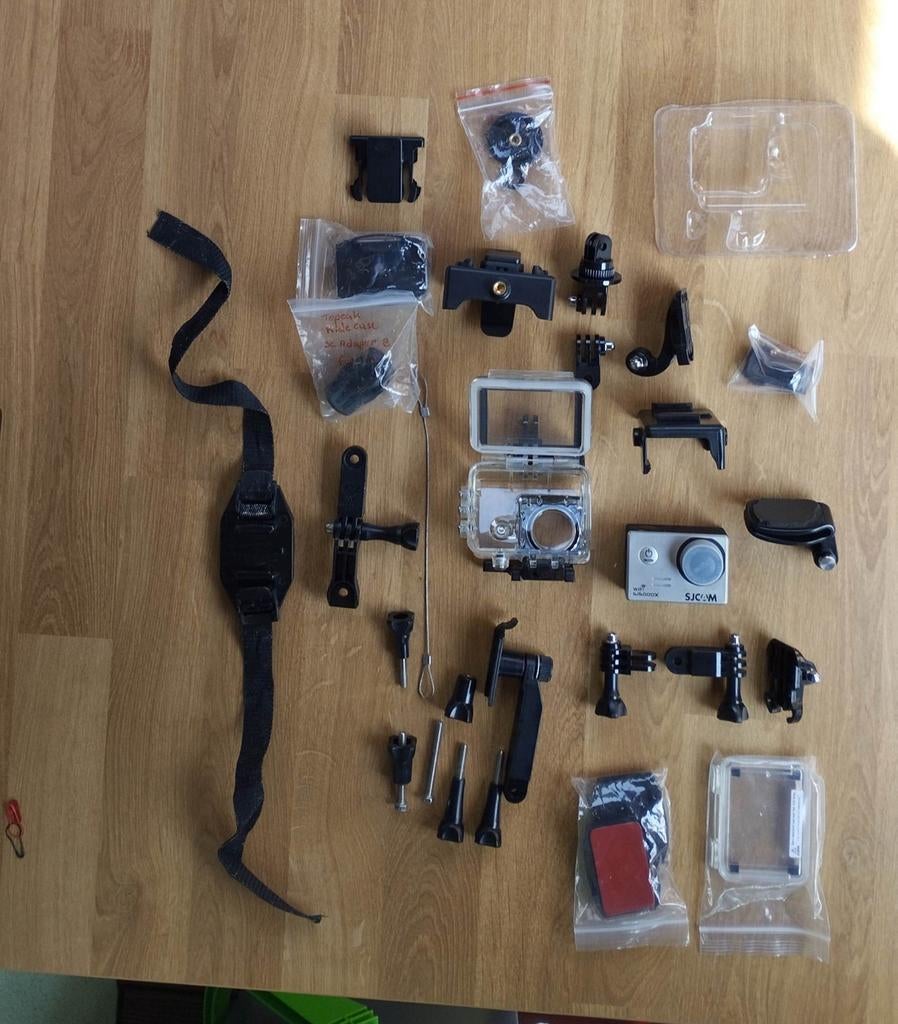 SJCAM 5000x met toebehoren, Ophalen of Verzenden