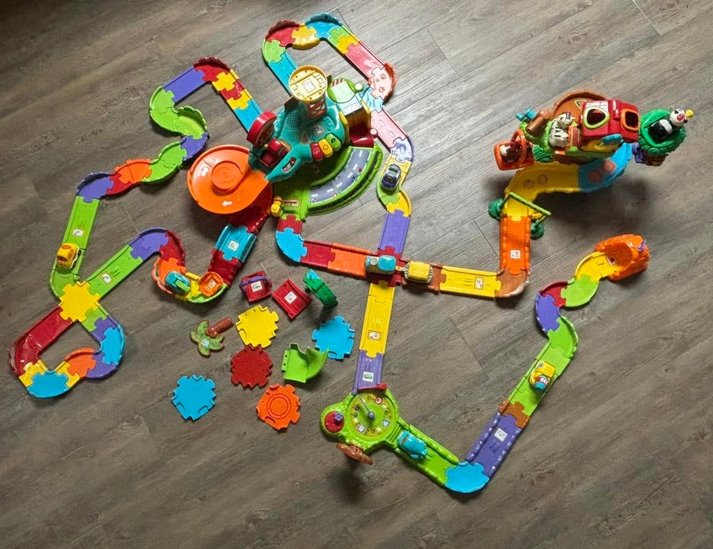Een heel uitgebreid pakket toet toet auto’s!, Kinderen en Baby's, Speelgoed | Vtech, Ophalen, Zo goed als nieuw, 2 tot 4 jaar