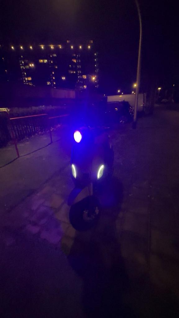 Riva scooter, Fietsen en Brommers, Ophalen of Verzenden, Zo goed als nieuw, Benzine, Overige modellen