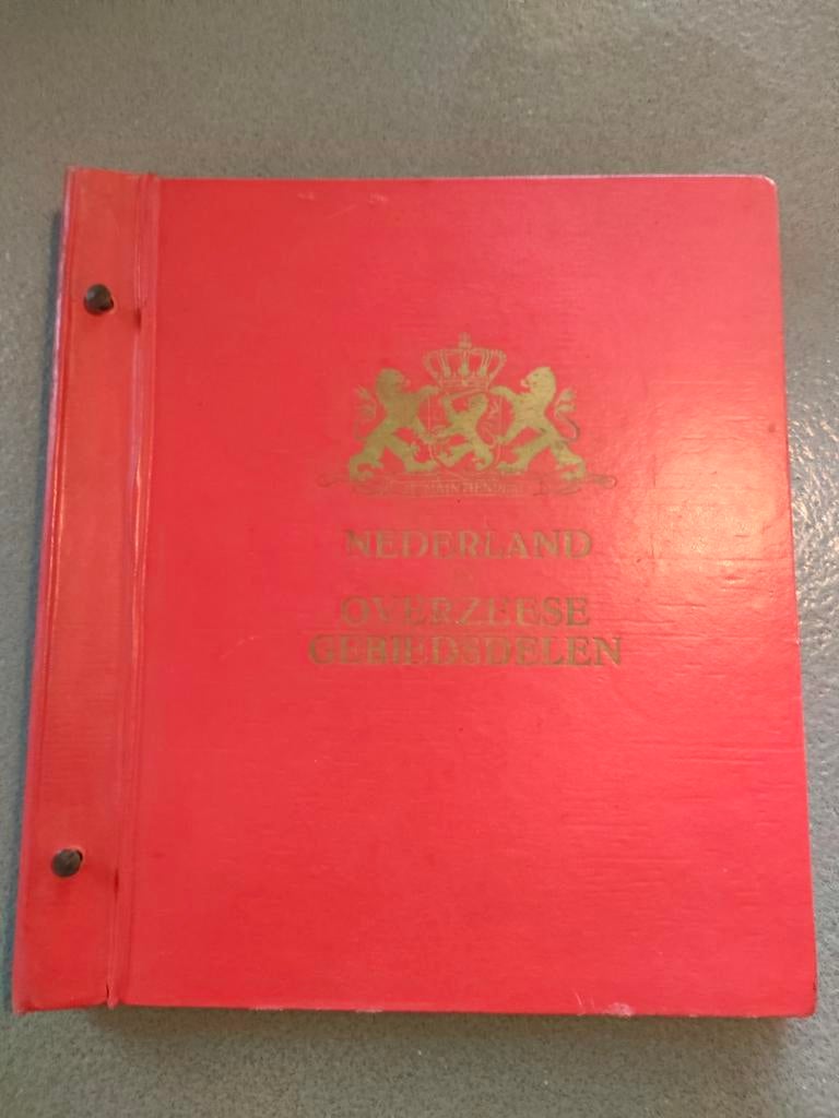 Rood ERKA album Nederland en overzeese gebieden compleet, Postzegels en Munten, Postzegels | Nederland, Verzenden, T/m 1940