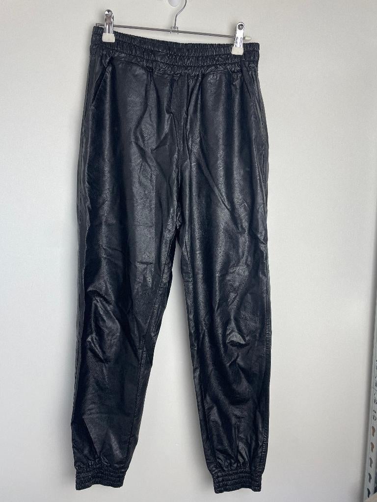 Rinascimento zwarte jogger broek imitatieleer maat S, Maat 38/40 (M), Via Pratese 85, Pistoia, Toscane 51100, Zwart, Rinascimento