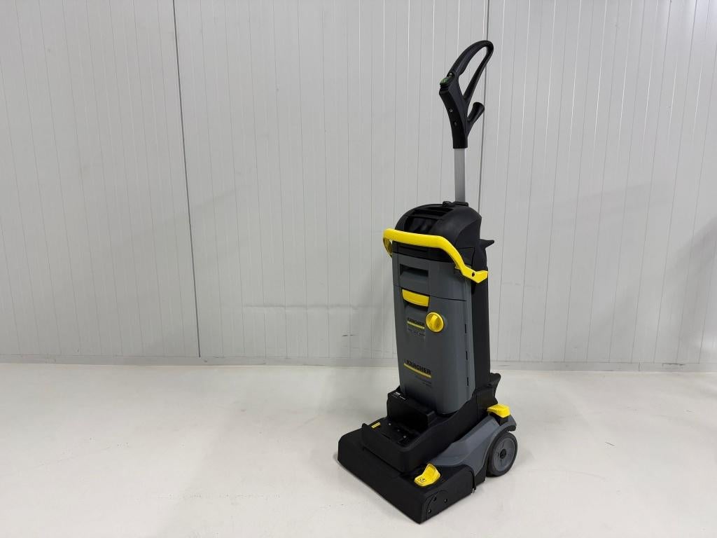 KARCHER SCHROB-/ ZUIGMACHINE BR 30/4 C Bp