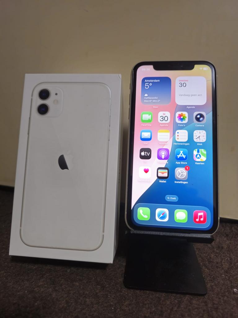 iPhone 11 — 128GB batterij conditie 72% met gratis hoesje, 128 GB, Wit, Zo goed als nieuw, 72 %