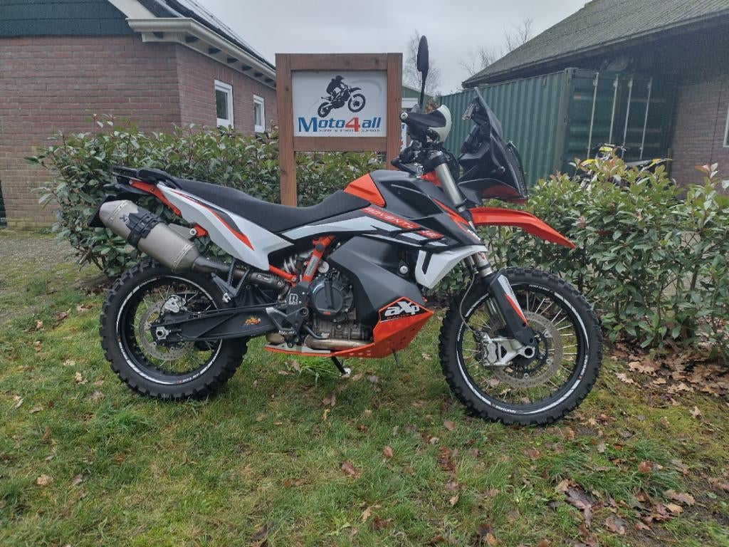 KTM 890 Adventure R