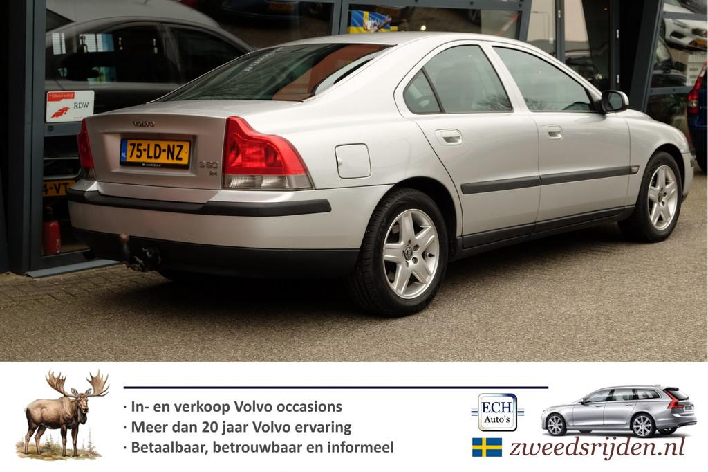 Volvo S60 2.4 170 pk Aut. Edition, Dolby Surround, Trekhaak, Gebruikt, Met garantie (alle), Bedrijf, 2435 cc