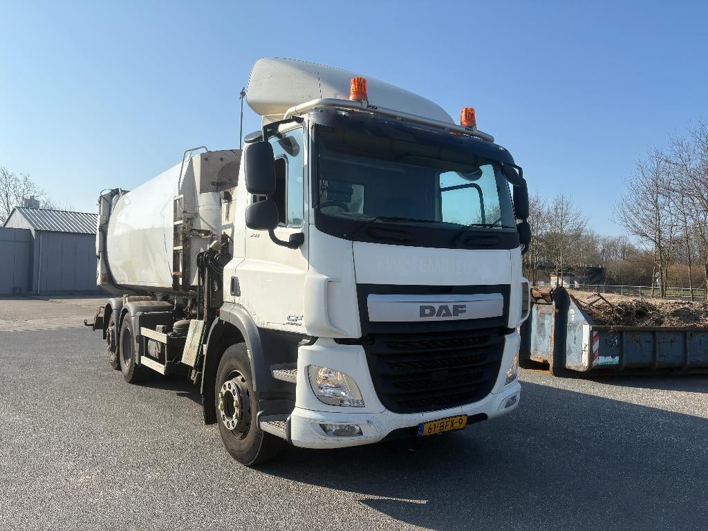 DAF CF290 Geesink Huisvuil Zijlader Euro 6 Bouwjaar 2015, Automaat, Stof, Euro 6, Wit
