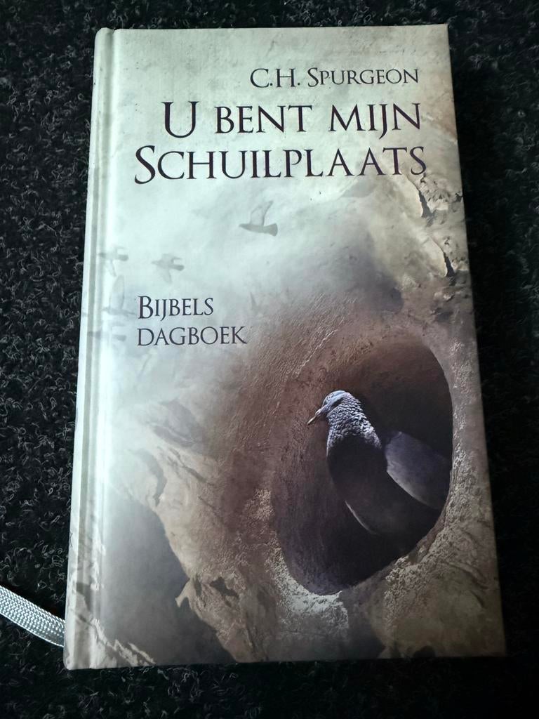 C.H. Spurgeon - U Bent Mijn Schuilplaats - Bijbels Dagboek, Ophalen of Verzenden, Gelezen, Christendom | Protestants