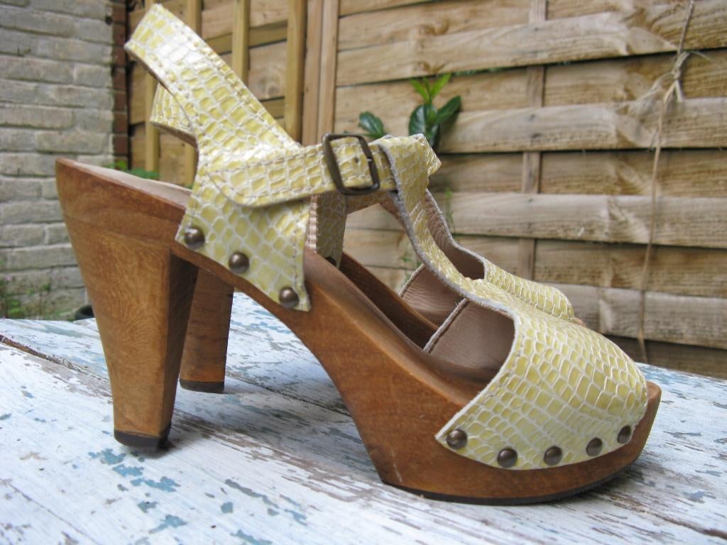 Sanita klompsandalen maat 37, Kleding | Dames, Schoenen, Geel, Zo goed als nieuw, Sanita, Sandalen of Muiltjes