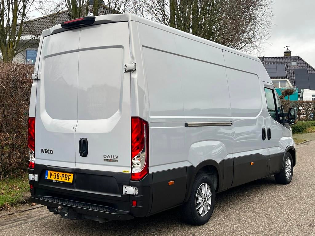 Iveco Daily 35S18 3.0 Automaat |L2H2 | 3500kg trekgewicht |L, Gebruikt, 4 cilinders, Iveco, Bedrijf