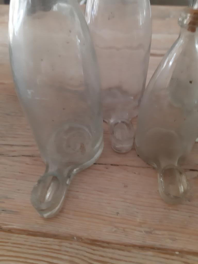 7 Antieke Glazen Vogel Drinkflesjes voor Kooitje, Antiek en Kunst, Ophalen