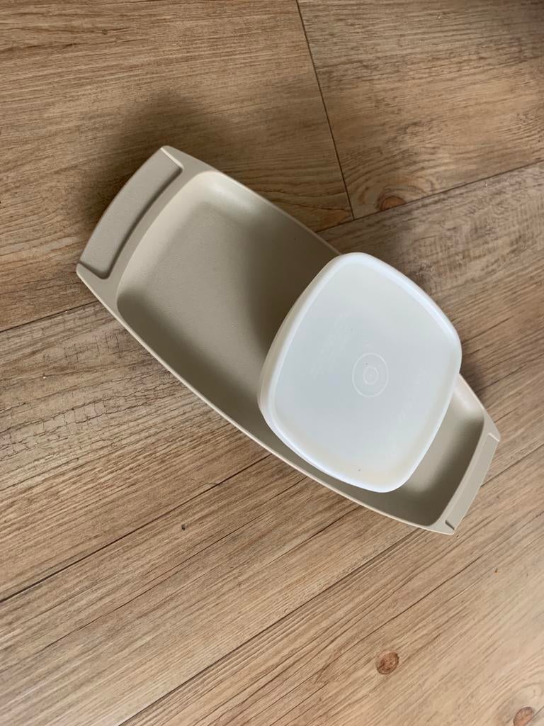 Retro Tupperware serveerschaal net afsluitbaar bakje, Gebruikt, Tupperware, Schaal, Ophalen of Verzenden