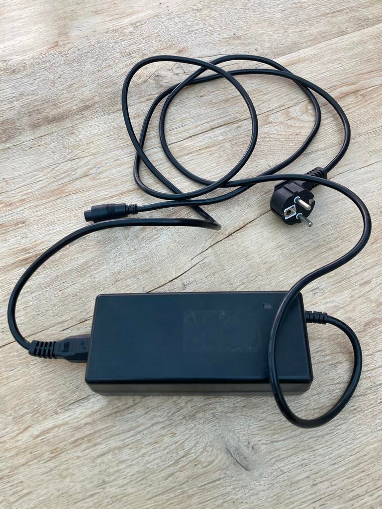 Oplader fietsaccu Sparta Elégance - Joycube JCL084V42M, Ophalen of Verzenden, Gebruikt