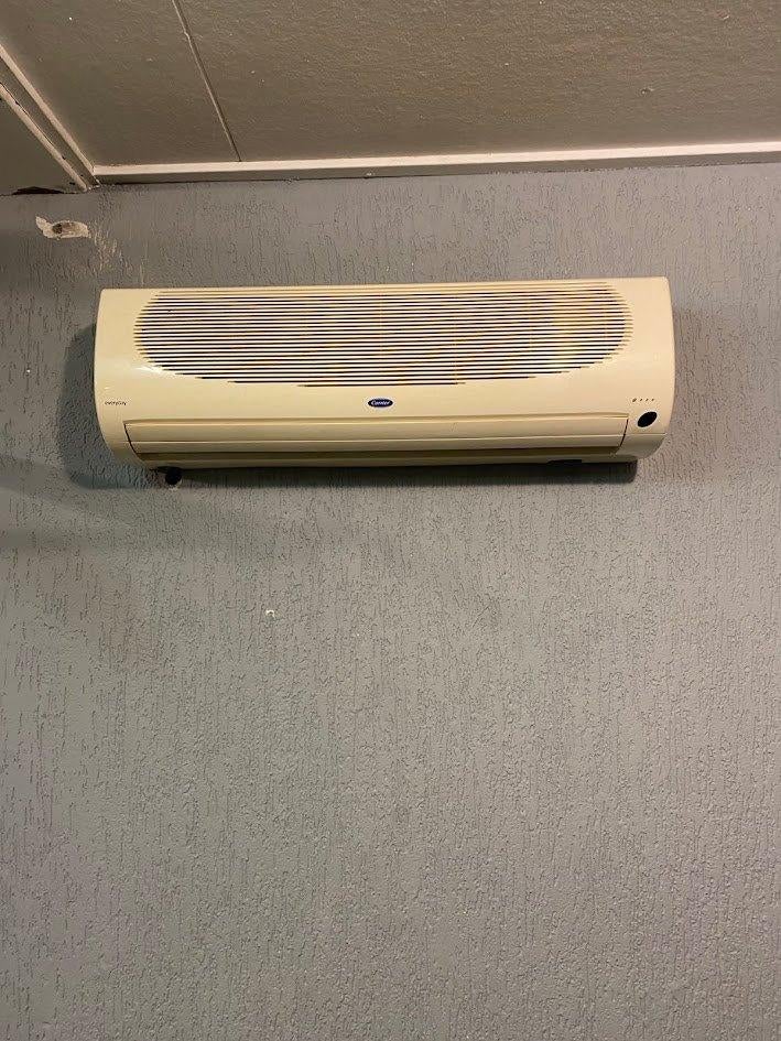 Carrier airco met buiten unit, Ophalen, Gebruikt, Minder dan 60 m³, 3 snelheden of meer