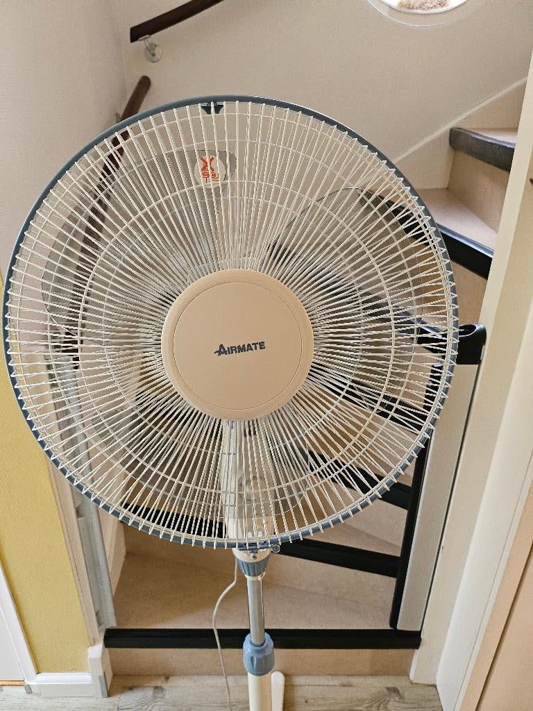 staande ventilator, AIRMATE, type XAS40C2T3, Ophalen, Zo goed als nieuw, Statiefventilator