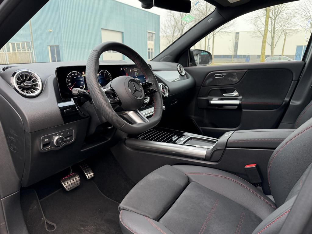 Mercedes-Benz GLA-klasse 250 e AMG-line, 4 cilinders, 16 kWh, Alcantara, Adaptive Cruise Control
